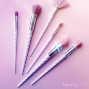 Gimana Sih Cara Memakai Brush Untuk Mata? Cari Tahu yuk!