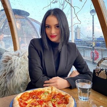 img-title Penampilan Cantik Ririn Ekawati yang Dipuji Desainer Marc Jacobs