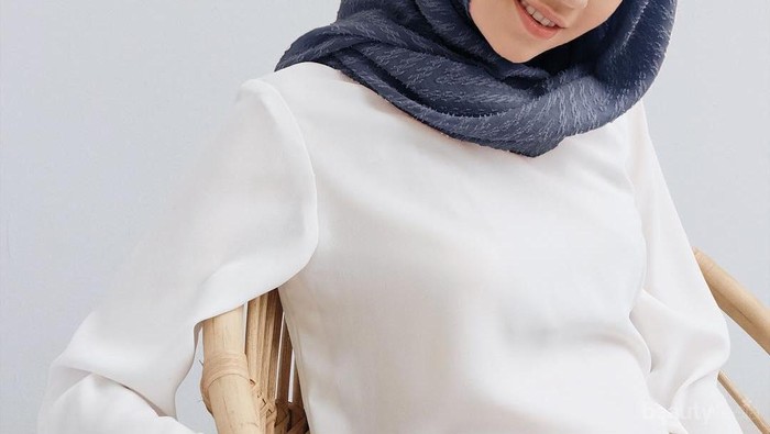 Jangan Sampai Ketinggalan! Ini Dia Bahan Dan Model Hijab Yang Sedang Populer Di Tahun Ini!