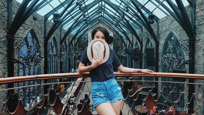 Banyak Diidolakan Remaja, Begini Style Fashionable Ala Michelle Ziudith Saat Liburan