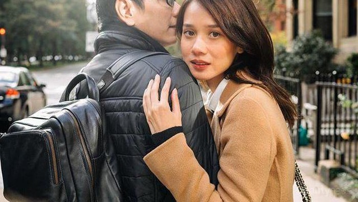 Style Keren Gista Putri, Istri Wishnutama Menteri Kabinet Jokowi