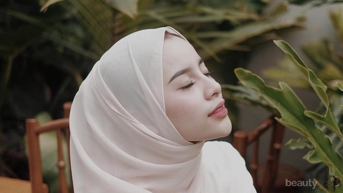 Anti Boring, Ganti Style Kampus Kamu dengan Gaya Hijab yang Lebih Modis Ini Yuk!