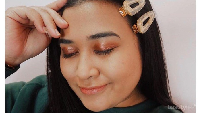 4 Rekomendasi Eyeshadow Glitter untuk Pemula, Praktis dan Tahan Lama!