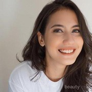 Tak Perlu Sulam Alis! Para Selebriti Indonesia Berikut Tampil Cantik dan Pede dengan Alis Naturalnya!
