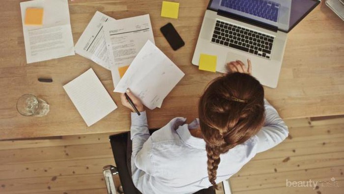 Lambat dan Merasa Sulit Mengerjakan Skripsi? Cari Tahu Alasannya di Sini!