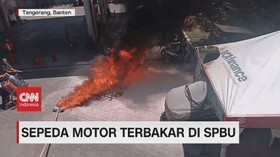 VIDEO: Sepeda Motor Terbakar di SPBU