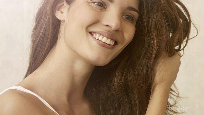 Ciptakan Rambut Sehat dan Indah dengan 6 Hair Serum Berikut Ini