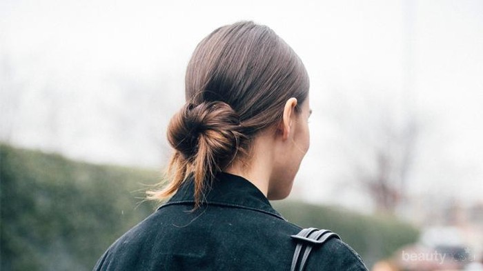 Agar Tidak Membosankan, Ikuti 4 Cara Mengikat Rambut Ini Saja!