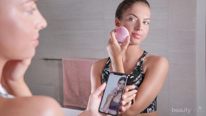 Cukup 30 Detik, Lawan Efek Polusi pada Kulit dengan Glow Boost Mode dari LUNA mini 3 Cukup 30 Detik, Lawan Efek Polusi pada Kulit dengan Glow Boost Mode dari LUNA mini 3