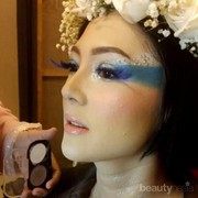 Terbiasa Tampil Nyentrik, Begini Penampilan Poppy Sovia yang Mengejutkan di Hari Pernikahannya!