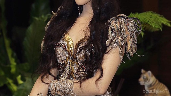 Lagi Viral! Pernikahan Tasya Farasya Berganti Tema Setiap Hari, Pendapat Kamu? Lagi Viral! Pernikahan Tasya Farasya Berganti Tema Setiap Hari, Pendapat Kamu?