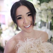 Dear... Gimana sih caranya memutihkan gigi?? Help me..