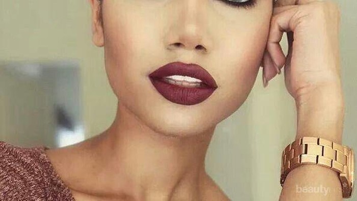 Sudah Enggak IN, Kamu Sebaiknya Mulai Meninggalkan 3 Tren Gaya Make Up Ini, Ladies!