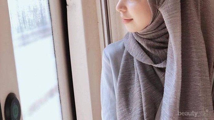 Minim Ruang di Lemarimu? Begini Cara Menata Hijab Agar Tidak Boros Tempat!