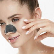 Waduh, 3 Produk Make Up Ini Rupanya Bisa Menyebabkan Munculnya Komedo, Lho!