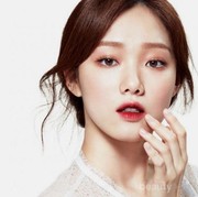 Mau Wajah Mulus Tanpa Cela? Wanita Korea Lakukan Hal Unik Berikut Ini Loh Demi Atasi Jerawat!