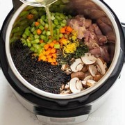 Dari Mie sampai Bolu, Rice Cooker Bisa Masak Apapun Lho, Anak Kos Wajib Coba!