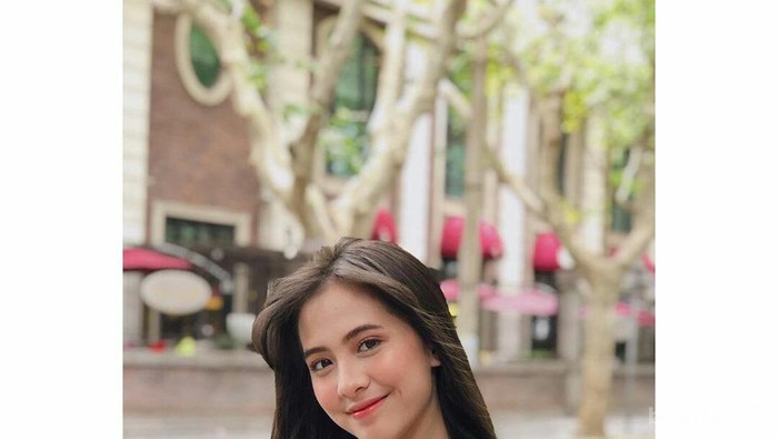 Inspirasi Makeup Ala Adhisty Zara untuk Tampil Cantik