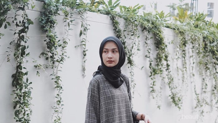 Motif-motif Atasan Hijab Ini Lagi Populer dan Banyak Dicari Para Hijabers, Lho!