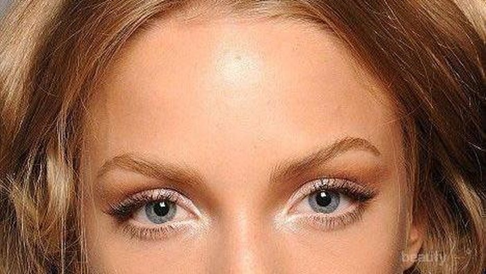 Beberapa Tips Penggunaan Crayon Eyeshadow pada Tampilan Make Up Kamu