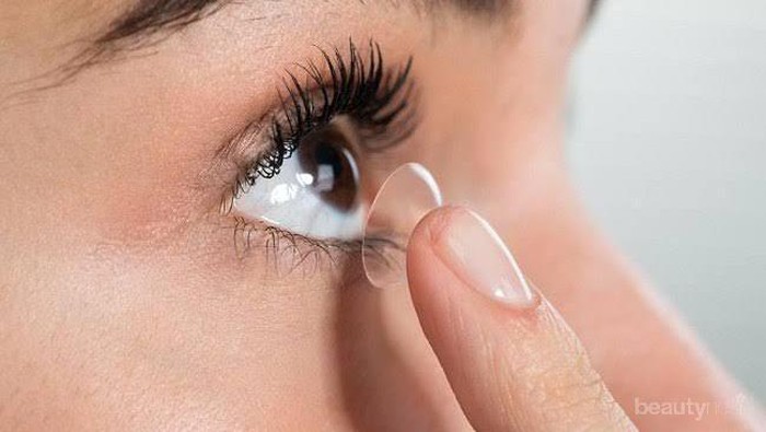 Ketahui, Kesalahan Penggunaan Softlens ini Dapat Memicu Kebutaan!