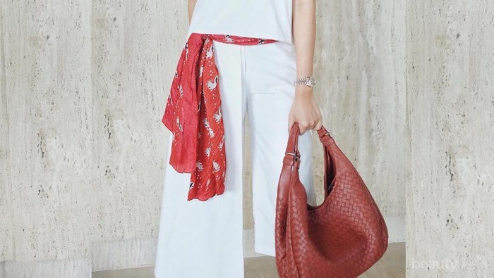 Bangun Kesan Pertama yang Positif dengan Memilih Style Seperti Ini Saat Bertemu Calon Mertua