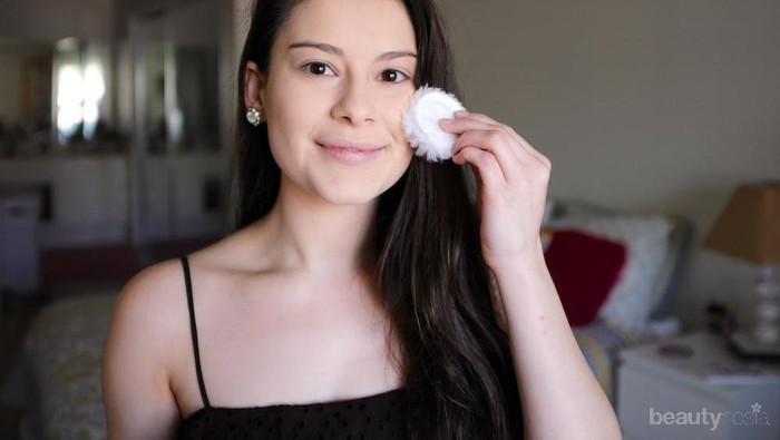 Biar Make Up Tahan Seharian, Ini Rekomendasi Setting Powder Untuk Kulit Kombinasi!