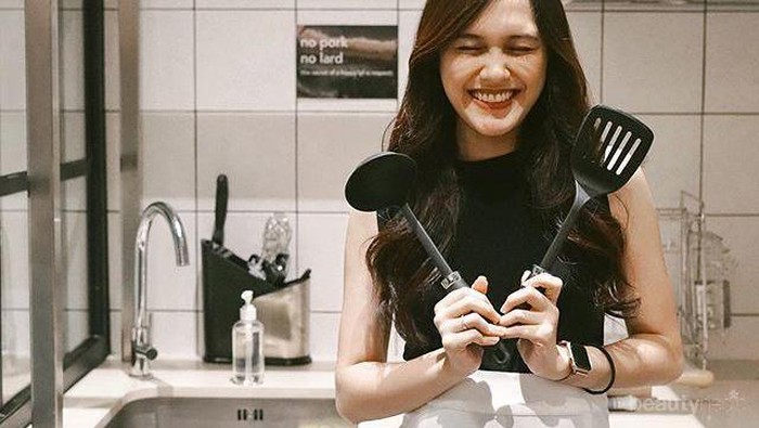 Manisnya Potret Annissa Soebandono dengan Baby Bump