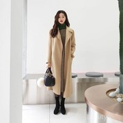 7 Inspirasi Long Coat yang Bisa Bikin Kamu Tampil Cute bak Cewek Korea!