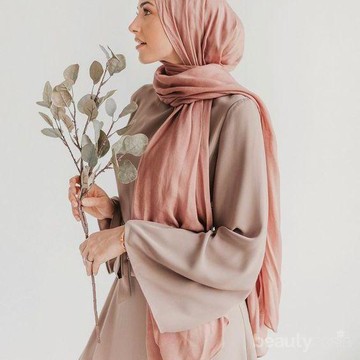 3 Jenis Bahan Hijab yang Nyaman Untuk Kamu Pakai Seharian