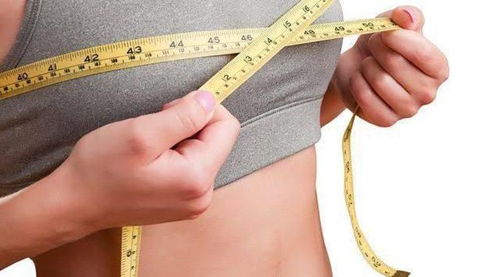 Benarkah Payudara Kecil Lebih Sensitif dengan Sentuhan?