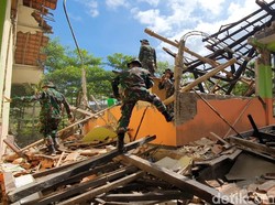 Kemensos Salurkan Logistik untuk Korban Gempa di Sukabumi