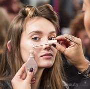 Jadi Favorit Make Up Artist, 4 Foundation Ini Dijamin Bisa Bikin Muka Flawless