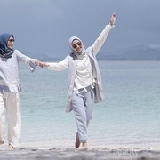 #FORUM Rekomendasi Outfit Liburan Pantai untuk Cewek Pakai Hijab