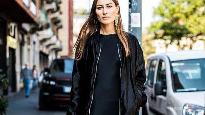 Ini Dia Beberapa Inspirasi Tampilan Mengenakan Jaket untuk ke Kantor