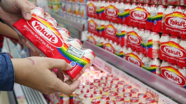 7 Manfaat Minum Yakult Yang Jaga Kesehatan Sistem Pencernaan