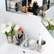 Punya Tempat Kosmetik Tak terpakai? Daur Ulang Saja dengan Berbagai Cara Ini!