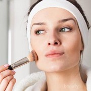 Ternyata Ini Dia yang Menjadi Plus Minus Menggunakan Bedak Setelah Foundation