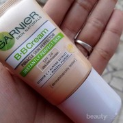 Ada yang pernah pakai Garnier BB Cream? Oke Gak Sih?