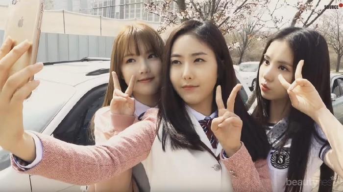 Kira-Kira Apa Ya Makeup Yang Natural dan Cocok Dipakai Ke Sekolah? Kira-Kira Apa Ya Makeup Yang Natural dan Cocok Dipakai Ke Sekolah?