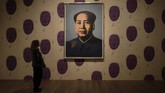 FOTO: 'Menyapa' Andy Warhol di London Pameran Andy Warhol di London digelar untuk mengenal lebih jauh pribadi dan latar belakang salah satu seniman paling populer di abad ke-20 tersebut.