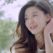 Cegah Penuaan Dini dengan Skin Care Lokal yang Mengandung Collagen Ini, Ladies!
