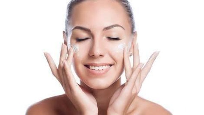 #FORUM Produk Skincare Apa ya yang Paling Ampuh Buat Acne Prone Skin?
