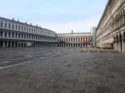 Italia Lockdown, Banyak Warga Tak Bisa Hadiri Pemakaman Keluarga