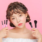 Gak Bikin Bokek! Ini Nih Rekomendasi Merek Brush Makeup Dengan Harga Terjangkau untuk Pemula!