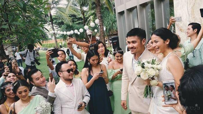 #HariPatahHatiSedunia Chicco Jerikho dan Putri Marino Menikah! Gimana Pendapatmu??