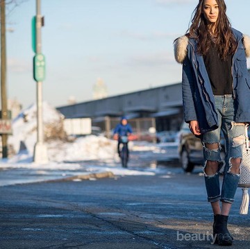 Dapatkan Street Style yang Keren dengan Padu Padan Celana Jeans Robek Hits Ini!