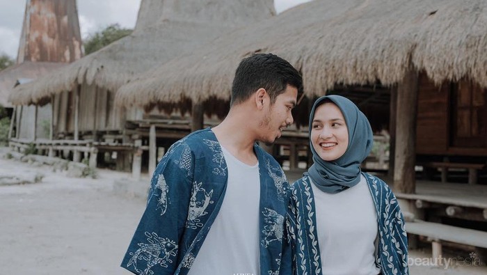 Minimalis Dan Elegan, Inspirasi Fashion Hijab Untuk Prawedding Ala Selebgram Ini Wajib Kamu Contek