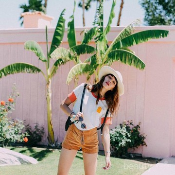 img-title Ini Dia Outfit yang Bisa Menjadi Inspirasimu Jika Ingin Liburan di Tempat Panas