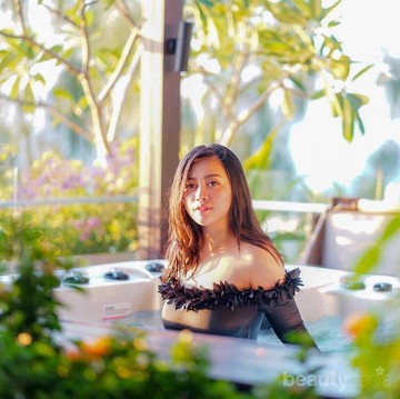 img-title Enggak Sekedar Jago Endorse, 8 Selebgram Ini Juga Sukses dengan Bisnisnya Sendiri!